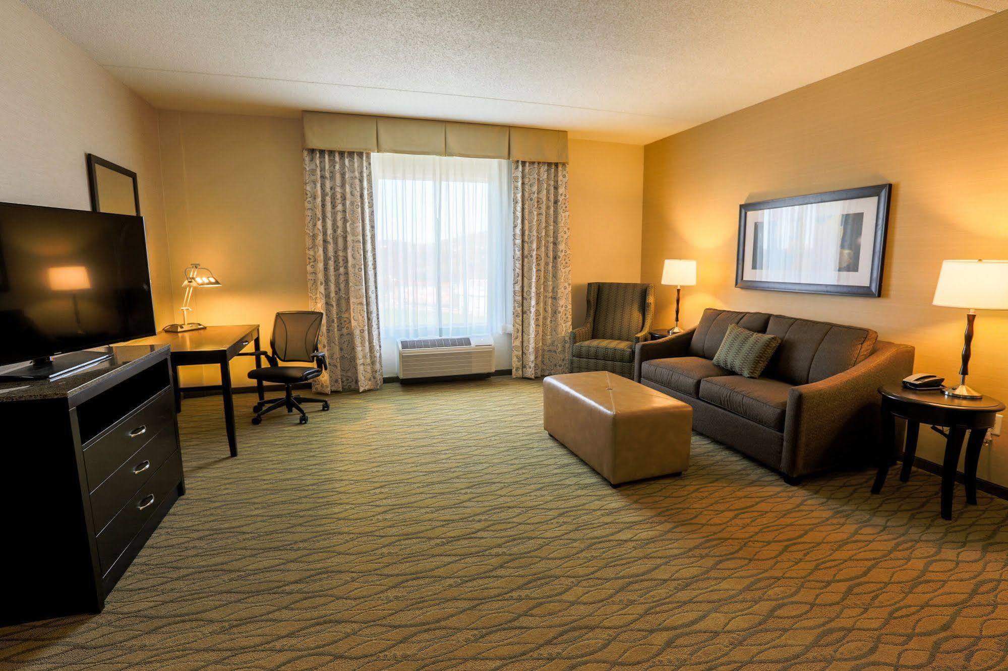 Hilton Garden Inn Indiana At Iup Zewnętrze zdjęcie